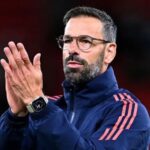 Nistelrooy: Ipo siku Man United itawashangaza