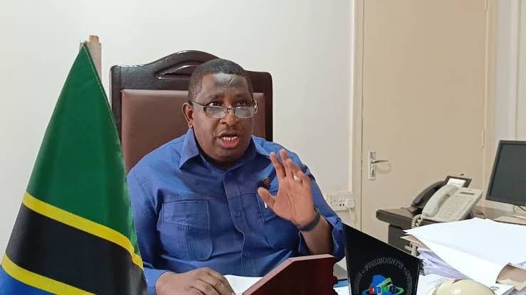 Walioba nguzo uwanja wa ndege Moshi watakiwa kuzirejesha