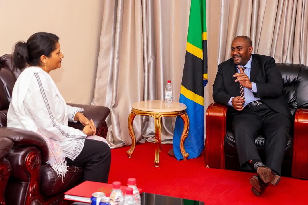 Balozi Yakubu akutana na mjumbe wa FIFA