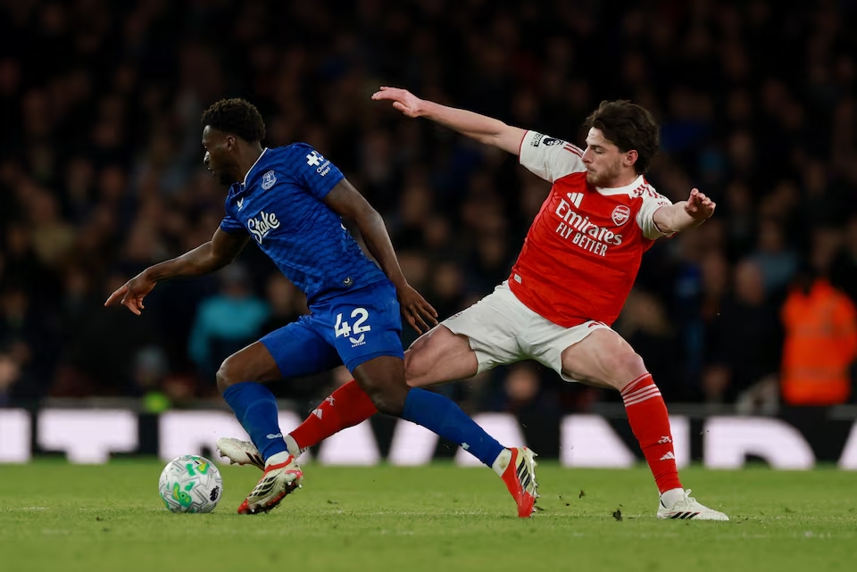 KIJANA DOWMAN AWEKA HISTORIA: Arsenal Yaongeza Pengo la Pointi, Chelsea Yaendelea kupoteana