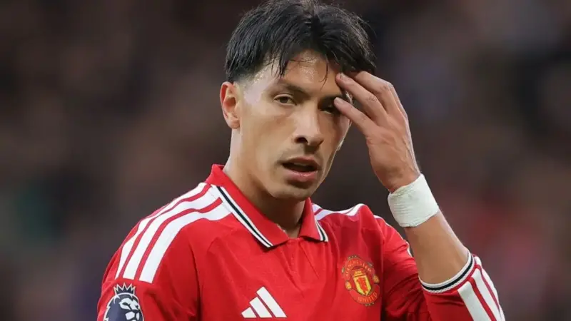 SKENDO MAN UTD: LISANDRO MARTINEZ AOMBA RADHI NA KUPIGWA FAINI